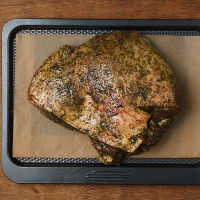 BUTTERFLIED LEG OF LAMB IN MINT GLAZE