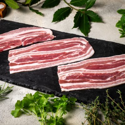 DRY CURED SMOKED STREAKY BACON