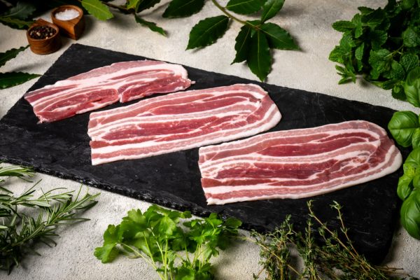 DRY CURED STREAKY BACON