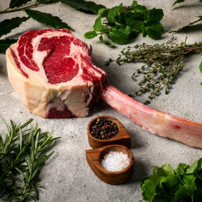 TOMAHAWK STEAK